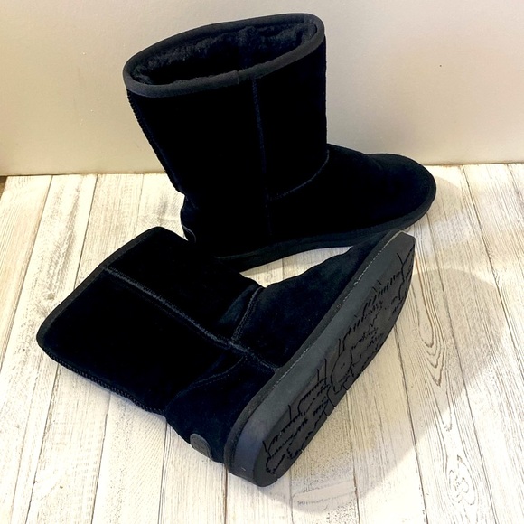 Like New XRH Women’s Boots - Picture 1 of 8